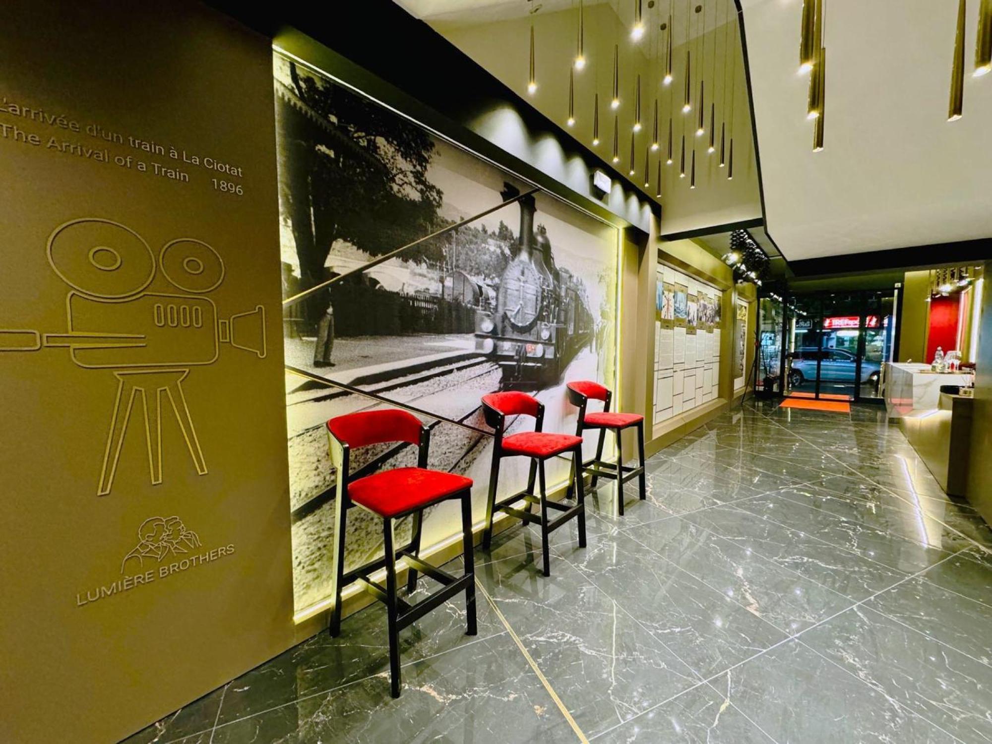 Lumiere Hotel Белград Екстериор снимка
