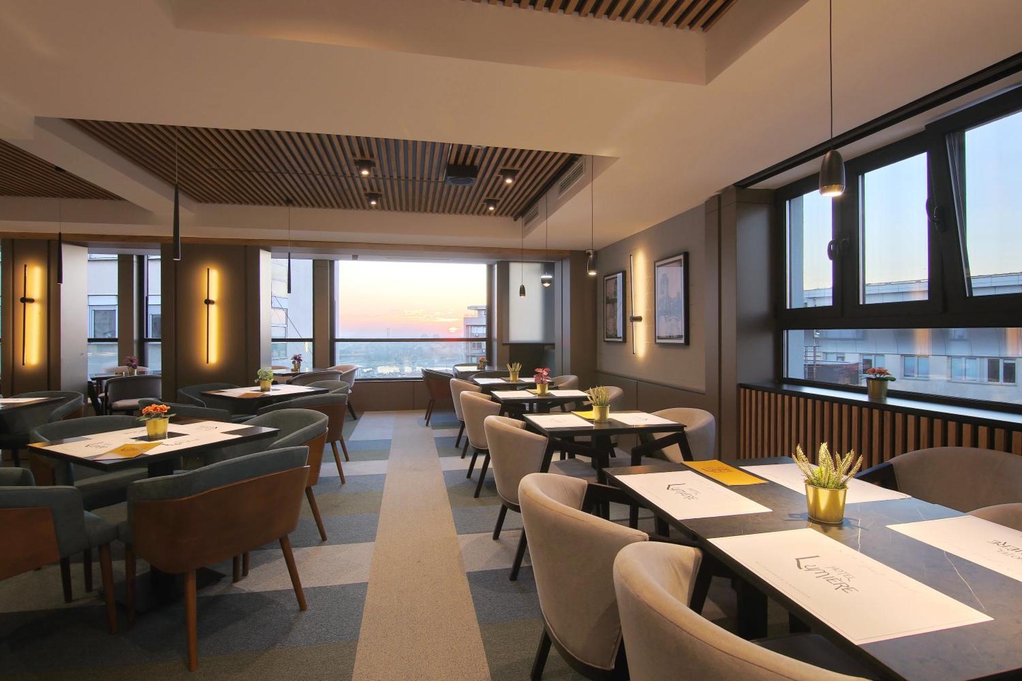 Lumiere Hotel Белград Екстериор снимка