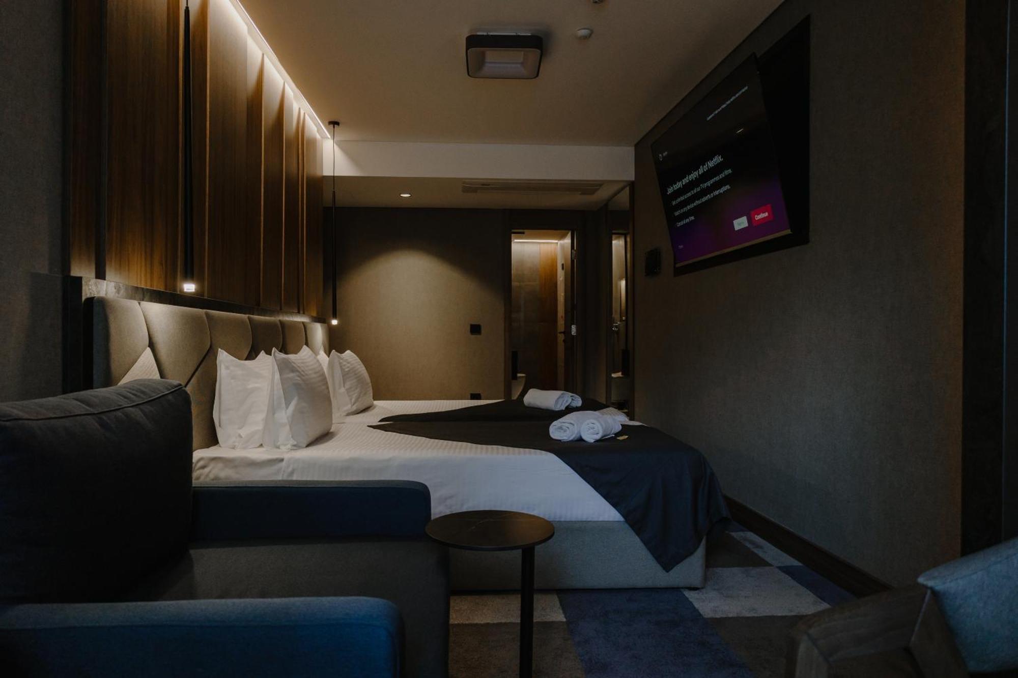 Lumiere Hotel Белград Стая снимка