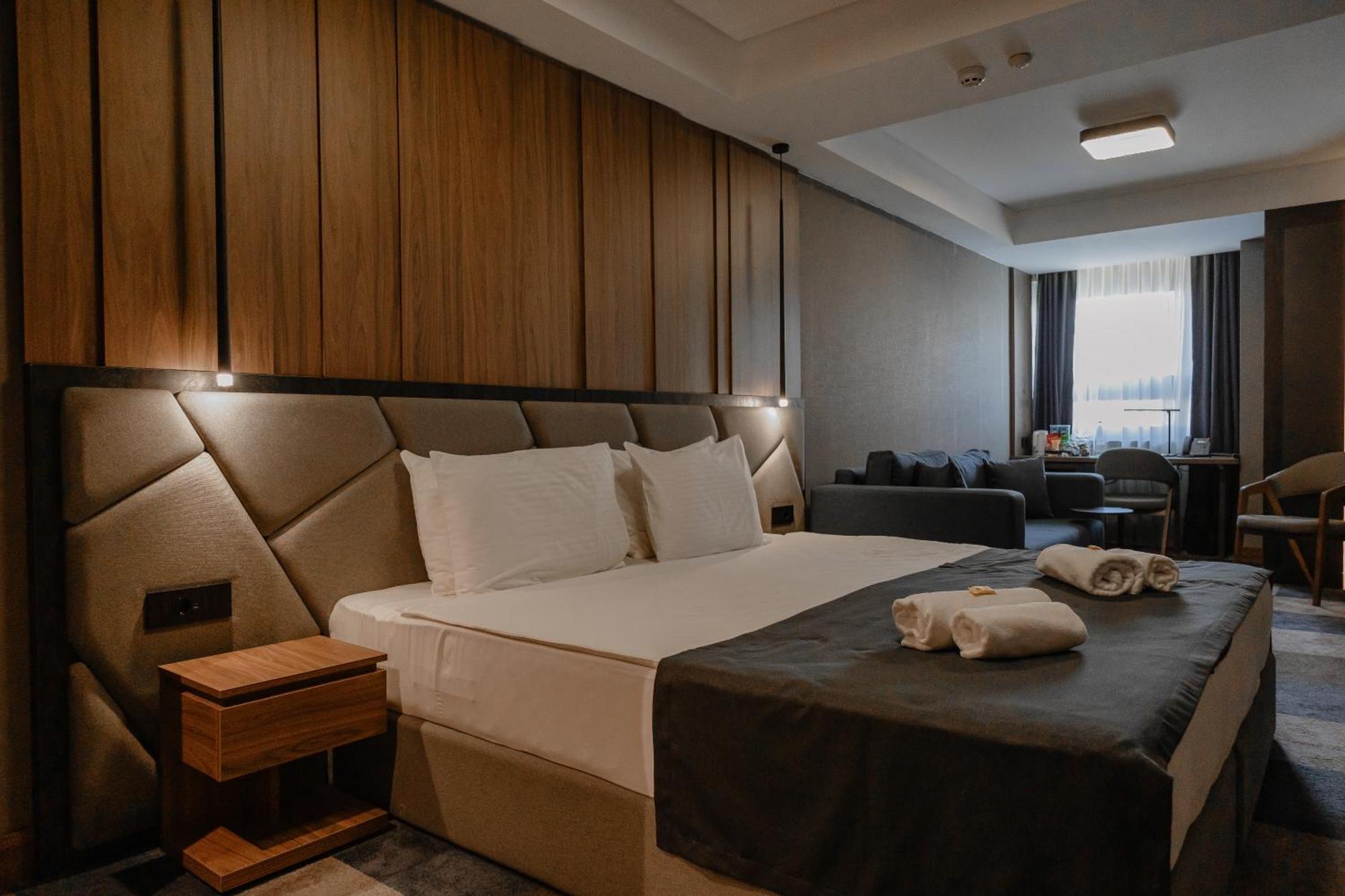 Lumiere Hotel Белград Екстериор снимка
